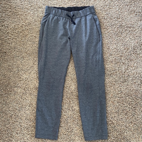 Lululemon on the fly pant - Picture 1 of 4